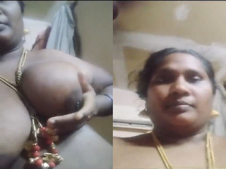 Sexy Telugu Bhabhi Shows Boobs